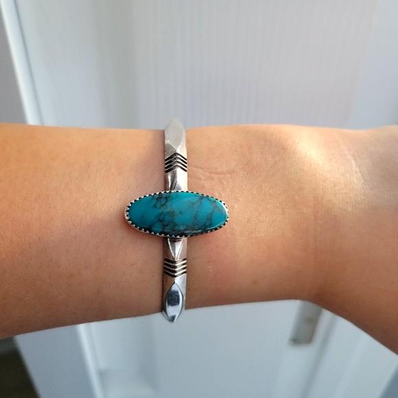 Vintage Sterling Silver Turquoise Cuff Bracelet